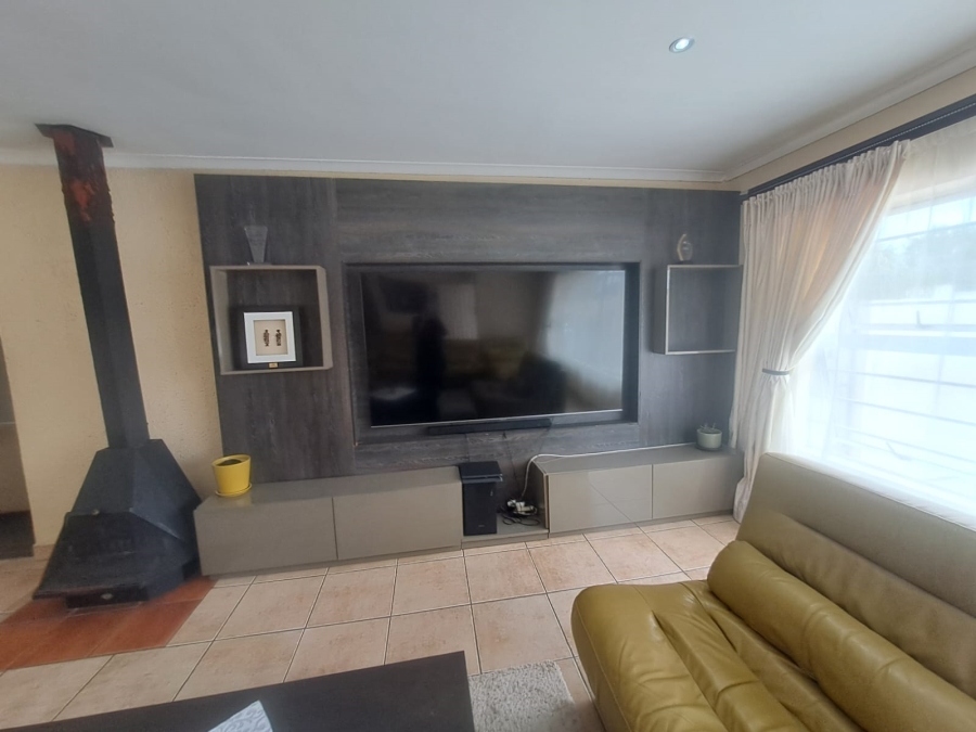 3 Bedroom Property for Sale in Beacon Bay North Eastern Cape